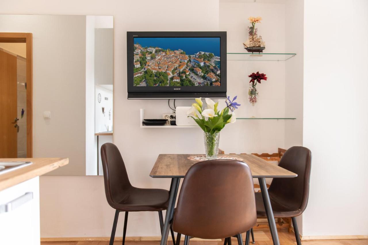 Studio Apartment Vittoria Laurana Esterno foto